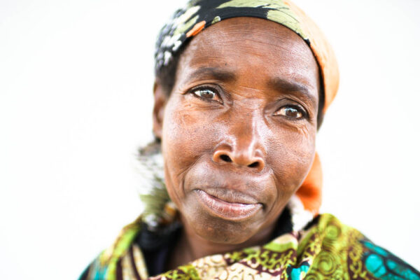 Elizabeth: Burundian Coffee Farmer
